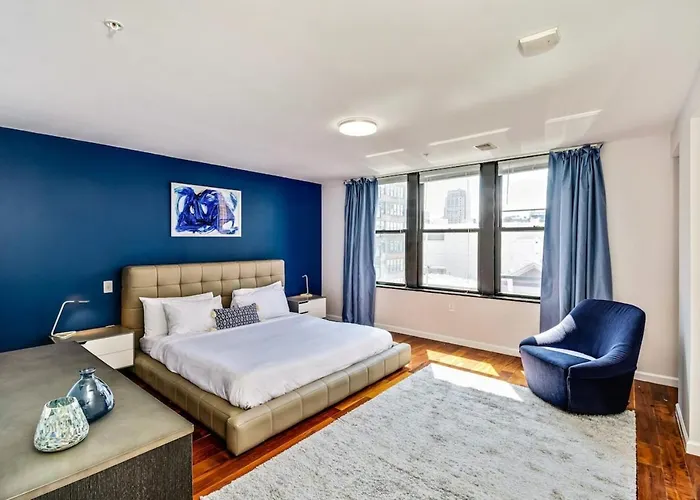 Classic Modern With A Splash Of Glam 2Bd Apt